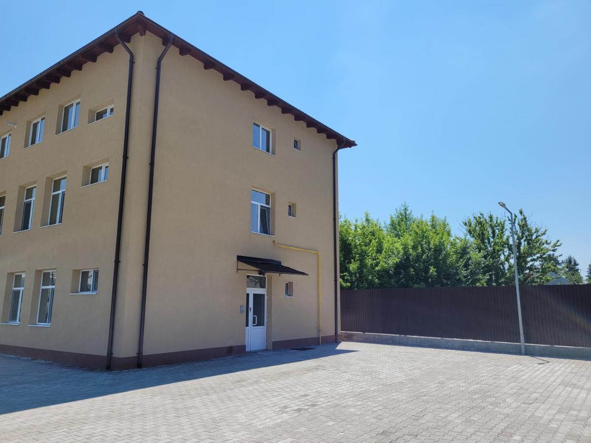 Apartamente Livada Ramnicu Valcea Bagian luar foto