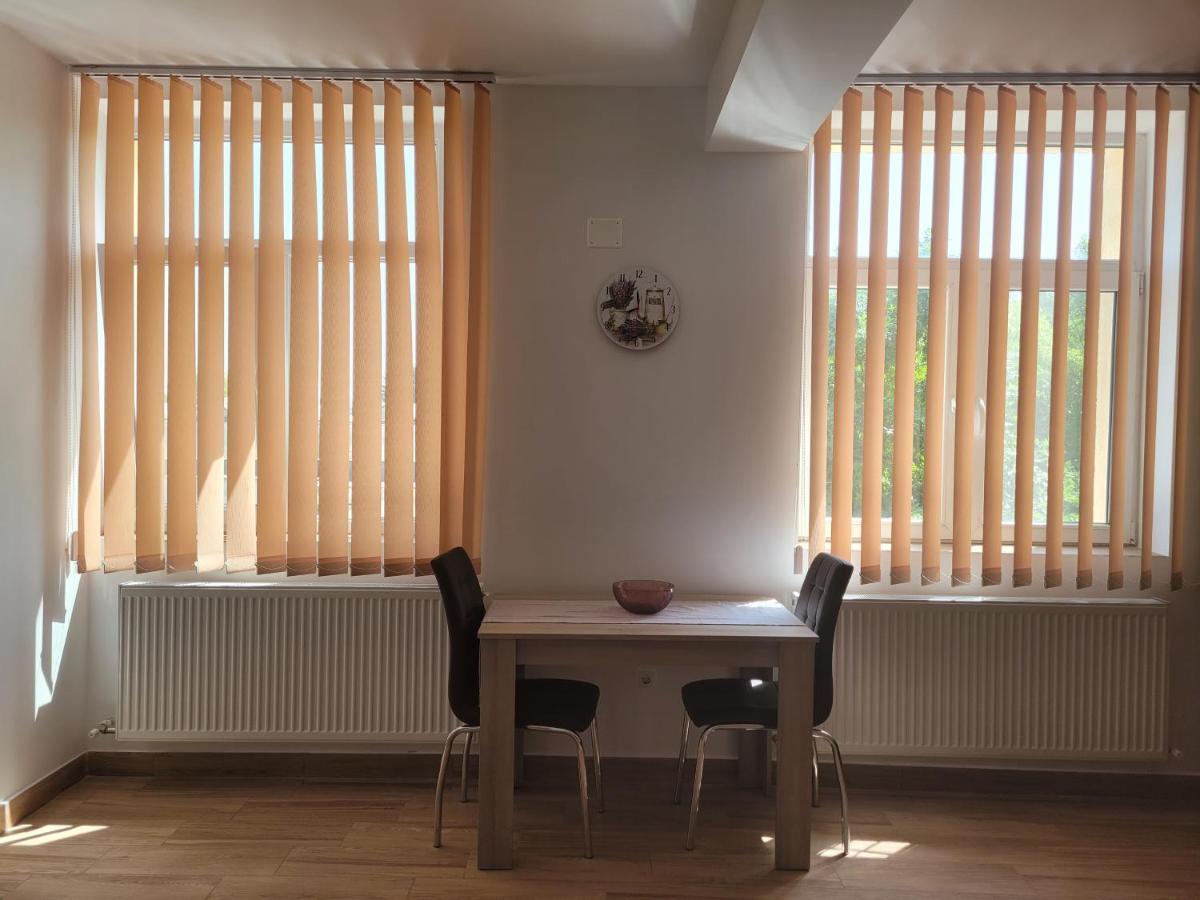 Apartamente Livada Ramnicu Valcea Bagian luar foto