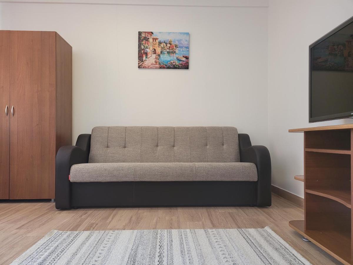 Apartamente Livada Ramnicu Valcea Bagian luar foto