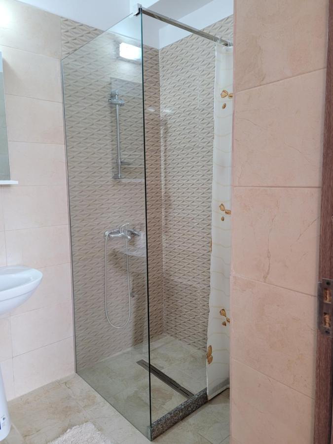 Apartamente Livada Ramnicu Valcea Bagian luar foto