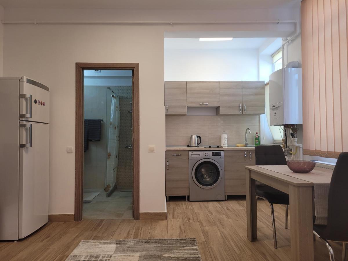 Apartamente Livada Ramnicu Valcea Bagian luar foto