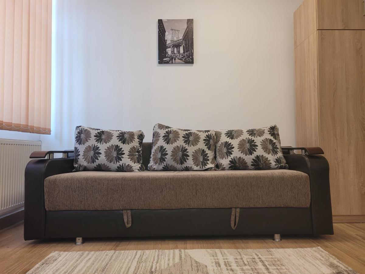 Apartamente Livada Ramnicu Valcea Bagian luar foto