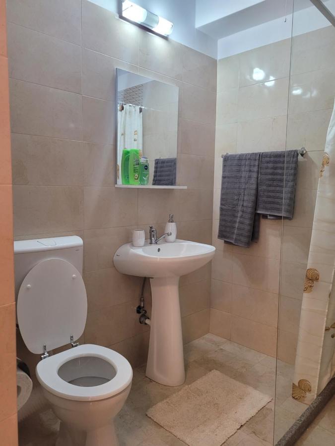 Apartamente Livada Ramnicu Valcea Bagian luar foto