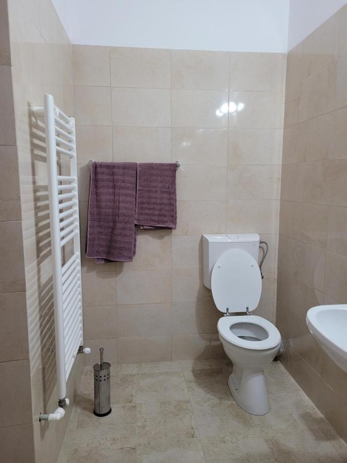 Apartamente Livada Ramnicu Valcea Bagian luar foto