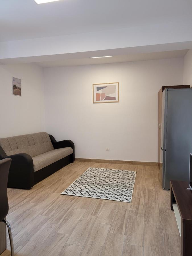 Apartamente Livada Ramnicu Valcea Bagian luar foto