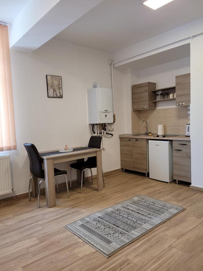 Apartamente Livada Ramnicu Valcea Bagian luar foto