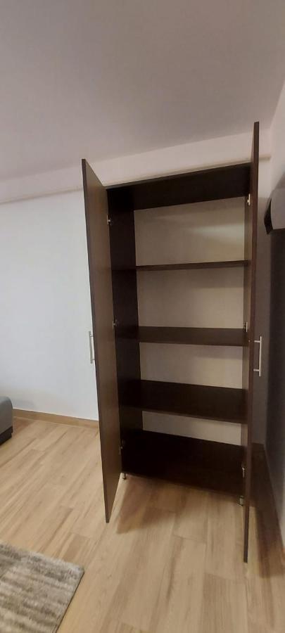 Apartamente Livada Ramnicu Valcea Bagian luar foto